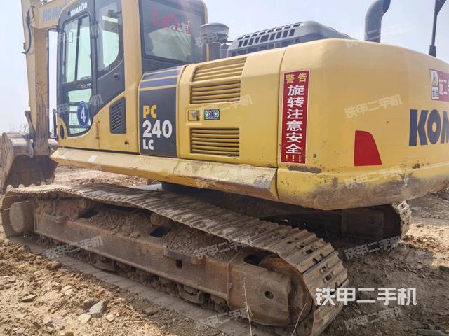 小松PC240LC-8M0挖掘機