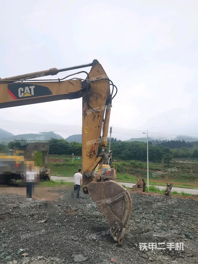 小臂整體右前(工作和回轉(zhuǎn)裝置) 小臂整體右前(工作和回轉(zhuǎn)裝置)