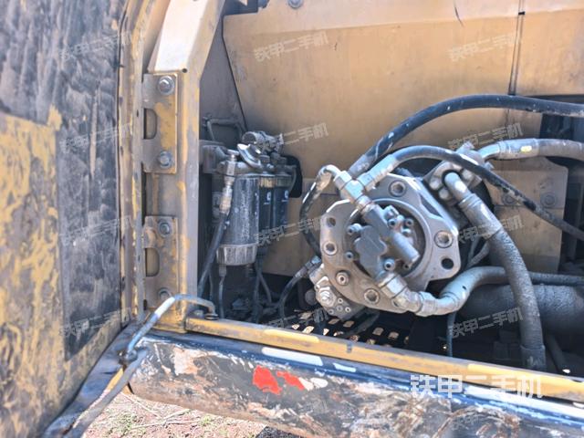 液压泵斜45 左（大件舱室）