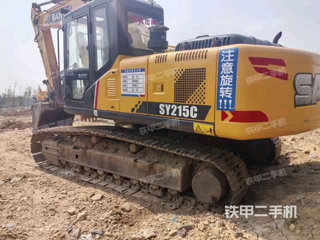 三一重工SY215C挖掘機(jī)