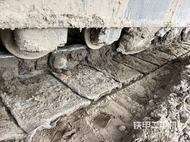 右侧行走马达盖板（行走机构）