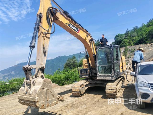 三一重工SY135C挖掘機(jī)