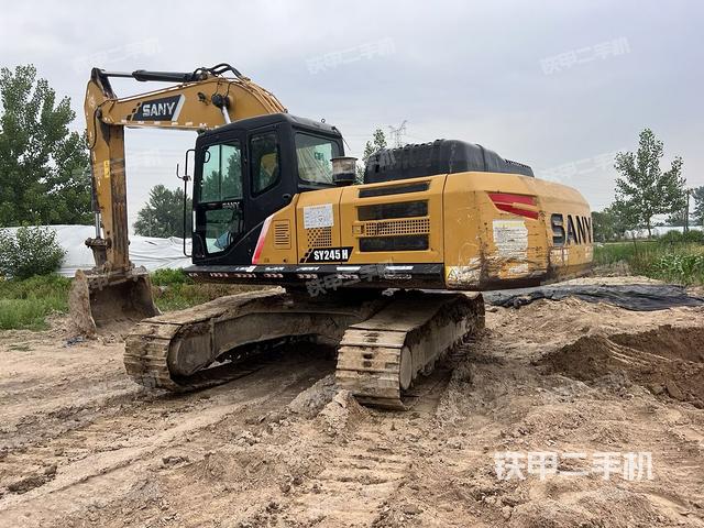 三一重工SY245H挖掘機(jī)