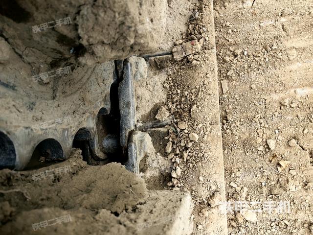 左驱动轮(行走机构) 左驱动轮(行走机构)