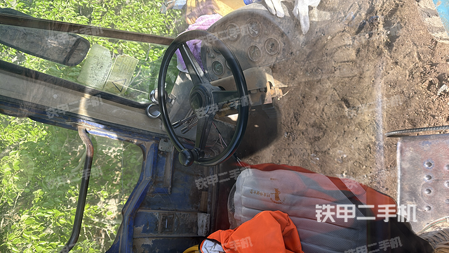 駕駛室工作臺（整機外觀及大件）