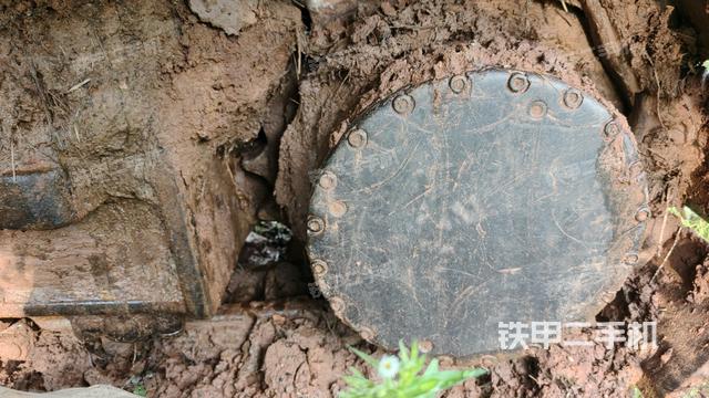 左驱动轮(行走机构) 左驱动轮(行走机构)