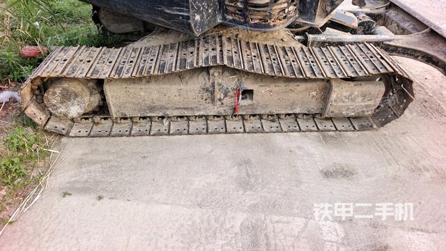 右側(cè)履帶整體?（行走機(jī)構(gòu)）