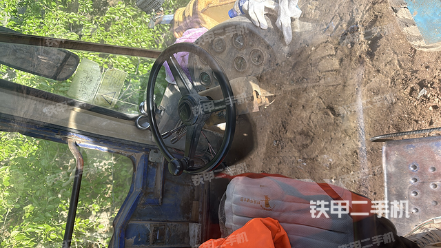 駕駛室操作臺（整機外觀及大件）