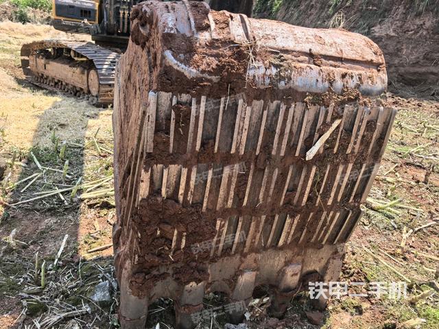 小臂整体左后（工作和回转装置）