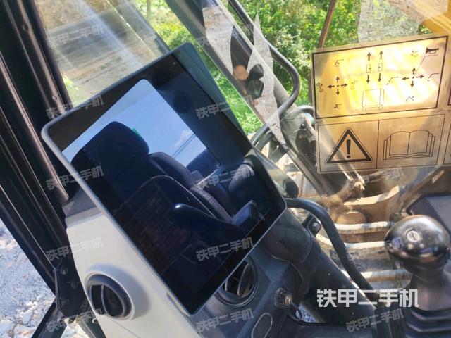 顯示屏?(駕駛室部分) 顯示屏?(駕駛室部分)