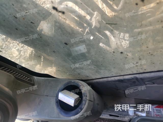 右側(cè)玻璃角標(biāo)(駕駛室部分) 右側(cè)玻璃角標(biāo)(駕駛室部分)
