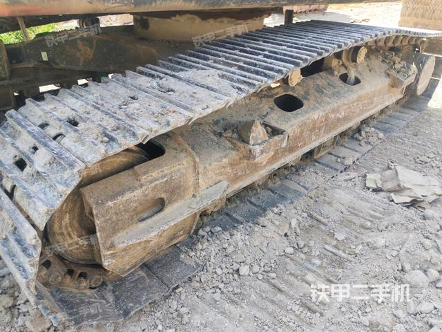 左侧履带整体 （行走机构）