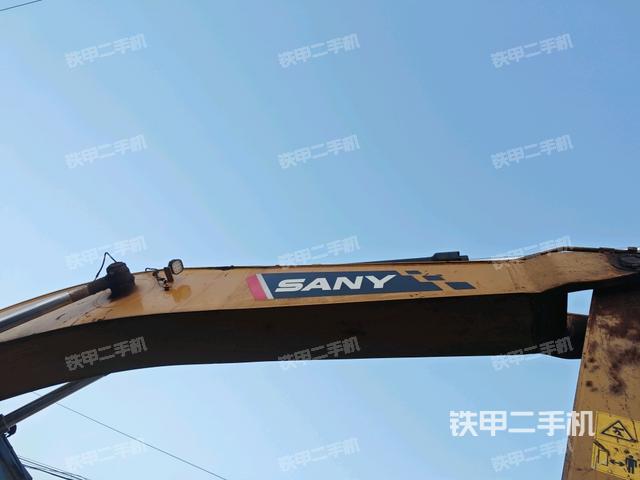 大臂整体 右侧(工作和回转装置) 大臂整体 右侧(工作和回转装置)