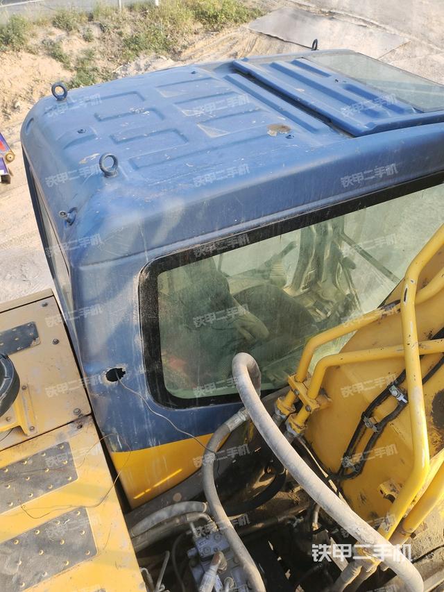 駕駛室頂部俯視(上車部件) 駕駛室頂部俯視(上車部件)