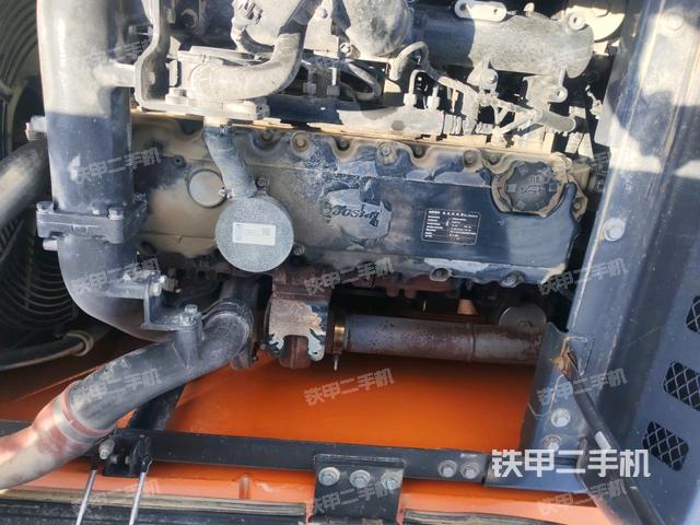 发动机室（上车部件）