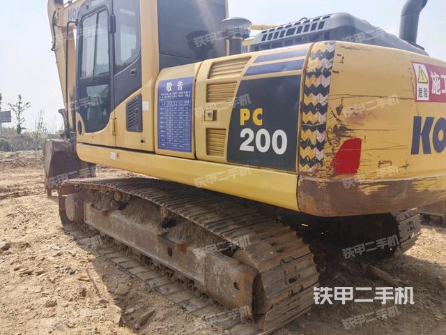 小松PC200-8M0挖掘機(jī)