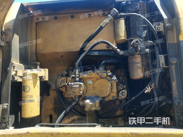 液壓泵斜45?右(大件艙室) 液壓泵斜45?右(大件艙室)