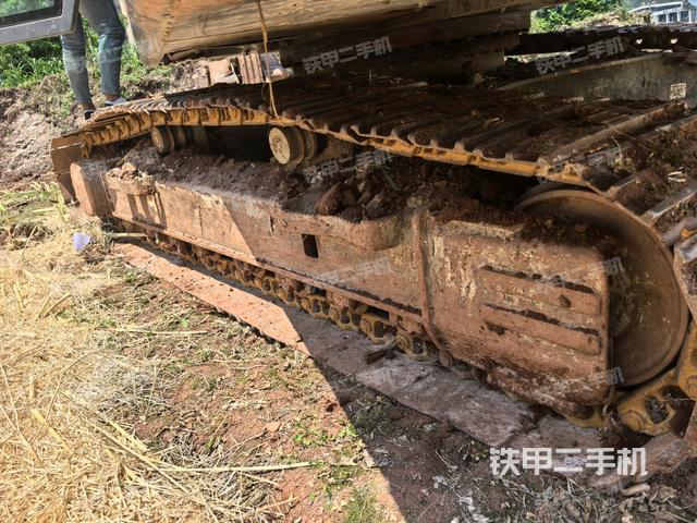 右侧行走马达盖板（行走机构）