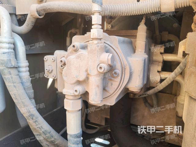 液壓泵斜45?左(大件艙室) 液壓泵斜45?左(大件艙室)