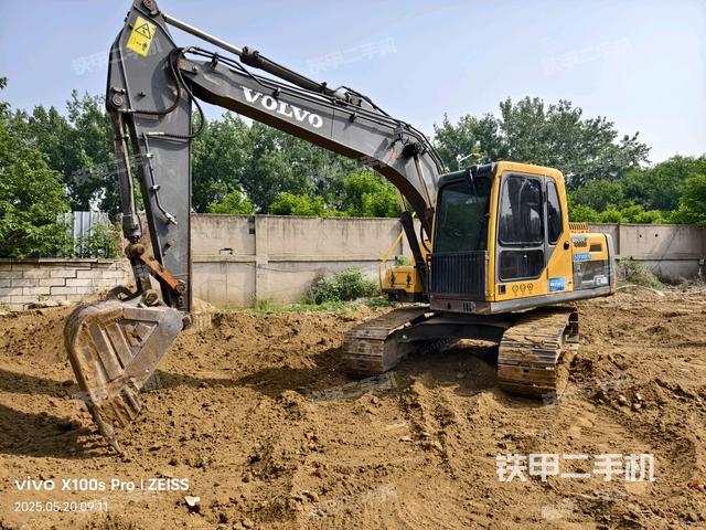 沃爾沃EC140DL挖掘機