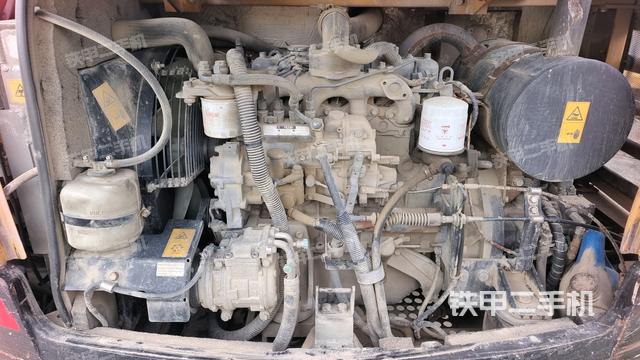 發(fā)動(dòng)機(jī)室（上車部件）