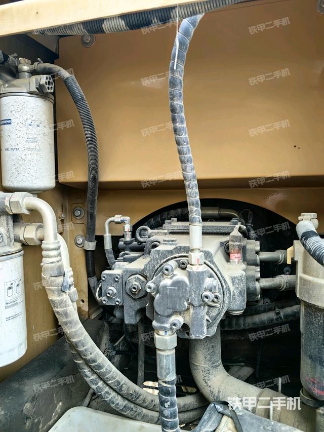 液压泵斜45 左(大件舱室) 液压泵斜45 左(大件舱室)