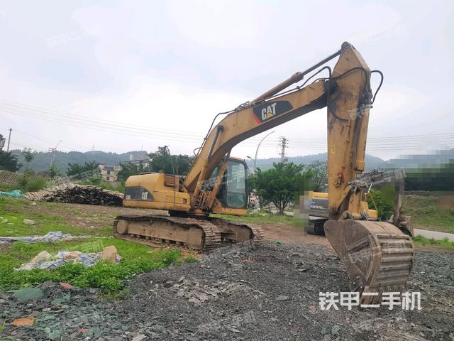 右前45(整機(jī)外觀) 右前45(整機(jī)外觀)
