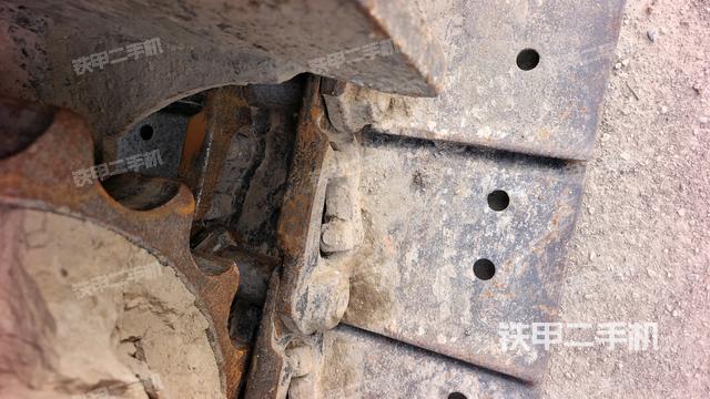 右驅(qū)動(dòng)輪（行走機(jī)構(gòu)）