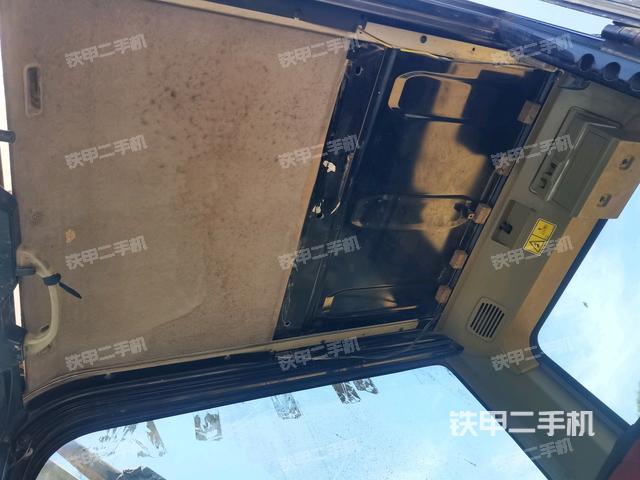 頂棚整體(駕駛室部分) 頂棚整體(駕駛室部分)