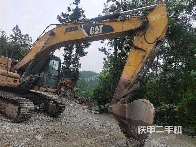 大臂整體?右側(cè)(工作和回轉(zhuǎn)裝置) 大臂整體?右側(cè)(工作和回轉(zhuǎn)裝置)