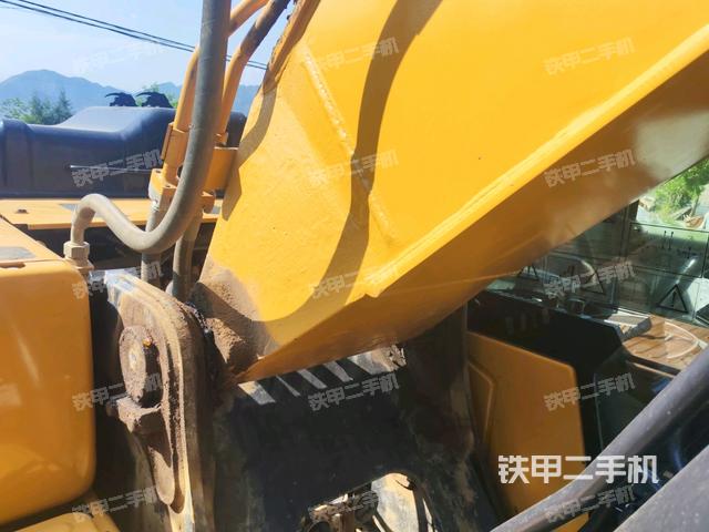 大臂根部?斜視(工作和回轉(zhuǎn)裝置) 大臂根部?斜視(工作和回轉(zhuǎn)裝置)