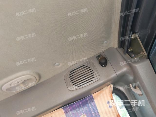 左后方玻璃角标（驾驶室部分）