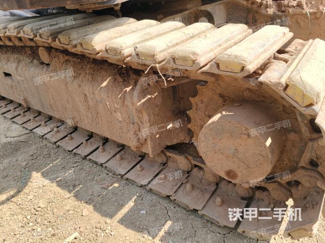 右驱动轮（行走机构）