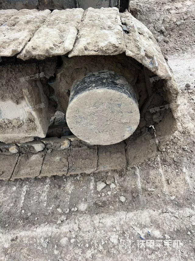 左驱动轮（行走机构）