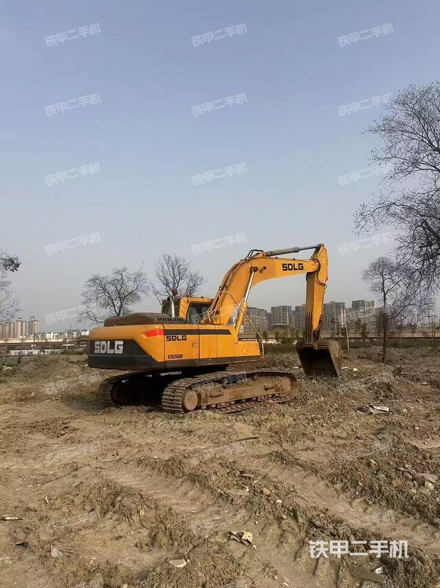 整機(jī)右后45°(整機(jī)外觀) 整機(jī)右后45°(整機(jī)外觀)