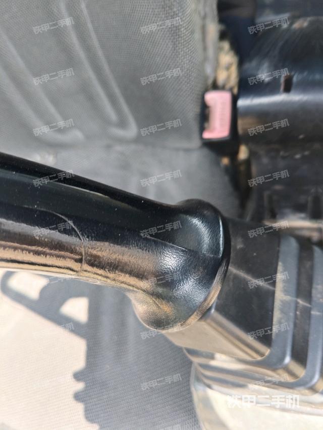 座椅右侧控制台/钥匙门/油门/含右手柄（驾驶室部分）