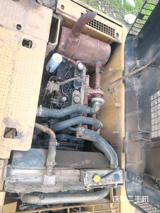 發(fā)動(dòng)機(jī)室(上車部件) 發(fā)動(dòng)機(jī)室(上車部件)