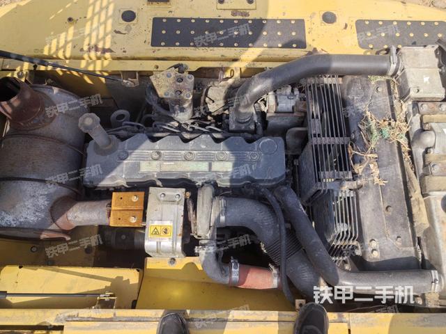 發(fā)動機整體俯視(整機外觀) 發(fā)動機整體俯視(整機外觀)