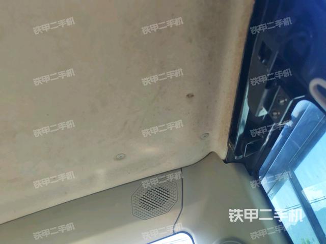 左后方玻璃角標(駕駛室部分) 左后方玻璃角標(駕駛室部分)