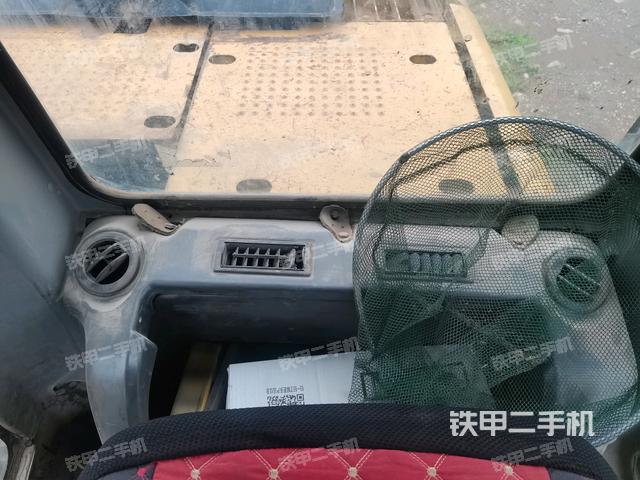 座椅后部(駕駛室部分) 座椅后部(駕駛室部分)