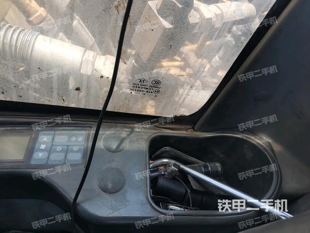 右側(cè)玻璃角標(biāo)(駕駛室部分) 右側(cè)玻璃角標(biāo)(駕駛室部分)
