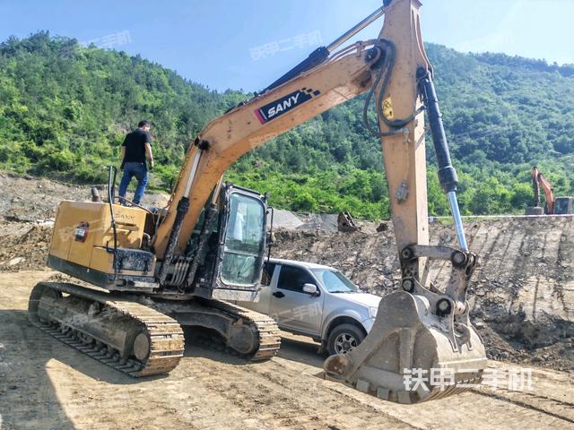 右前45(整機(jī)外觀) 右前45(整機(jī)外觀)