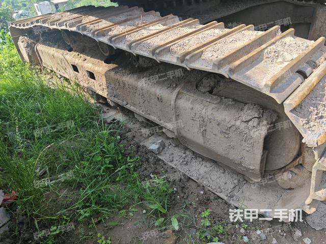 左側(cè)履帶整體?(行走機(jī)構(gòu)) 左側(cè)履帶整體?(行走機(jī)構(gòu))