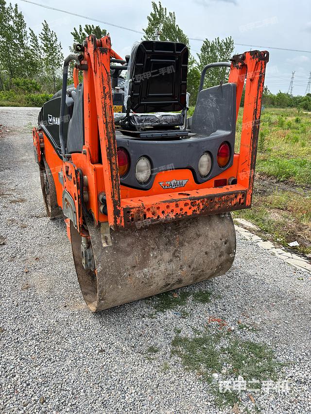 整機右后45°（設備外觀及核心部件）