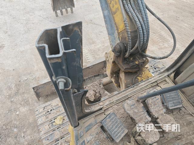 大臂根部?斜(工作和回轉(zhuǎn)裝置) 大臂根部?斜(工作和回轉(zhuǎn)裝置)