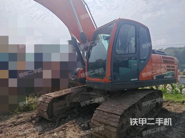 斗山DX215-9C挖掘機