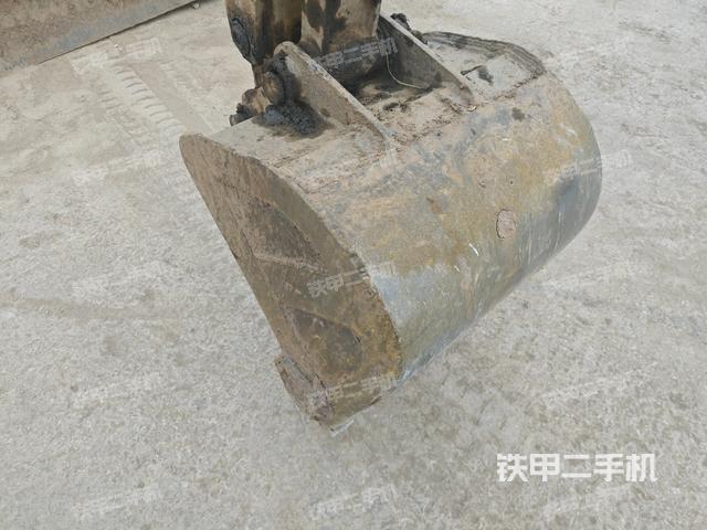 鏟斗45度(工作和回轉(zhuǎn)裝置) 鏟斗45度(工作和回轉(zhuǎn)裝置)