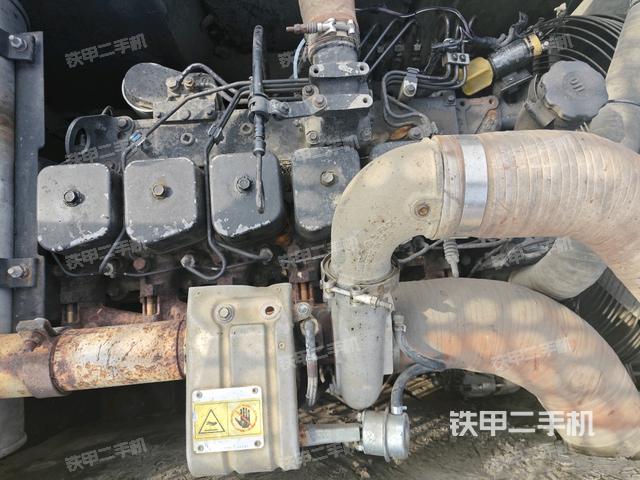 气门室盖螺丝特写(上车部件) 气门室盖螺丝特写(上车部件)