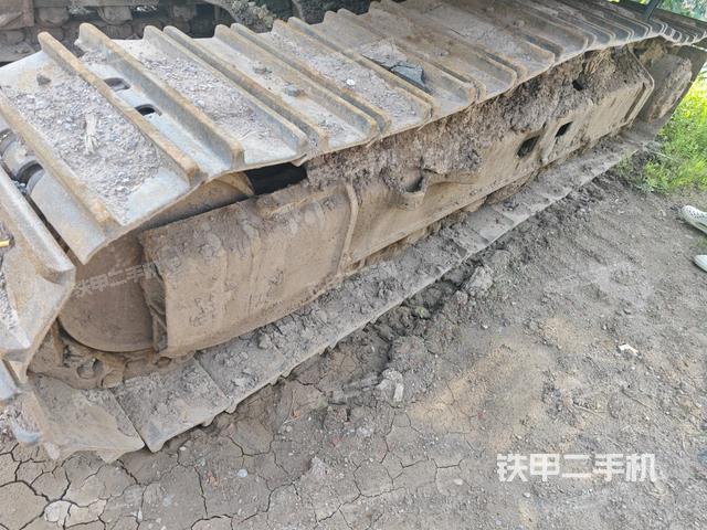 右側(cè)履帶整體(行走機(jī)構(gòu)) 右側(cè)履帶整體(行走機(jī)構(gòu))