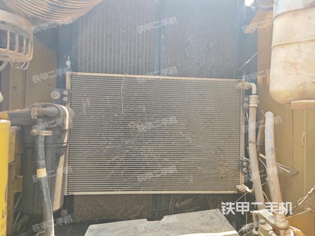 散热器正面(大件舱室) 散热器正面(大件舱室)